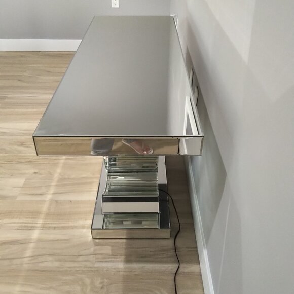 Henri Bendel Authentic Chanel Limited Edition Huge Light Up Table Ret. $12,000 - Picture 7 of 10